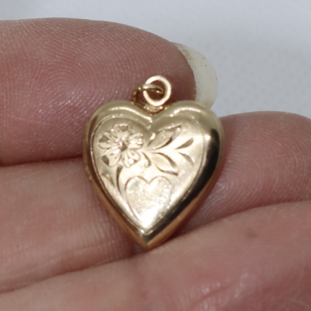 Vintage Gold Heart Locket